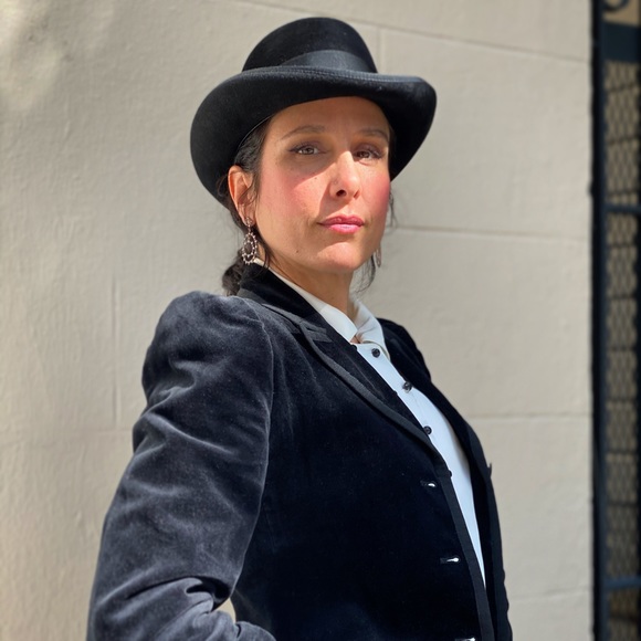 Meet your Posher, Melanie - Picture 4 of 5